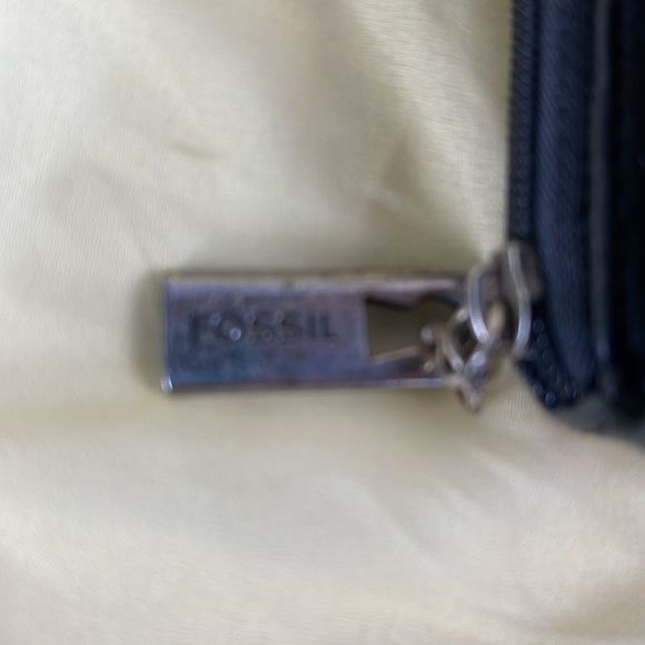 Fossil Black Leather Tri-Fold Wallet Checkbook Zip Coin Snap Closure - Picture 3 of 8